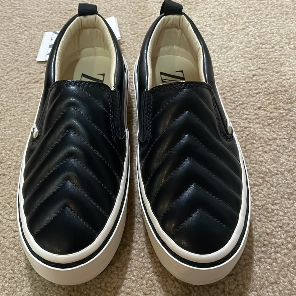 Zara slip on shoes size 1 NWT - Picture 2 of 5